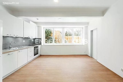 Pronájem bytu 2+kk 57 m² Šrobárova, Praha - Vinohrady