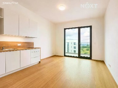 Pronájem bytu 1+kk 34 m² V Třešňovce, Praha - Hrdlořezy