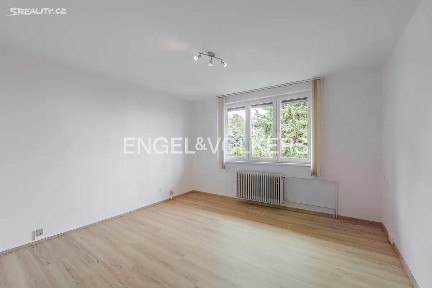 Pronájem kanceláře 100 m² U Plátenice, Praha - Smíchov