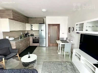 Pronájem bytu 1+kk 32 m² Pardubice - Zelené Předměstí