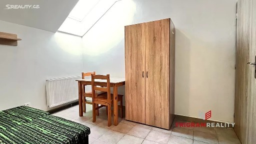 Pronájem bytu 1+kk 26 m² Hradec Králové - Plotiště nad Labem