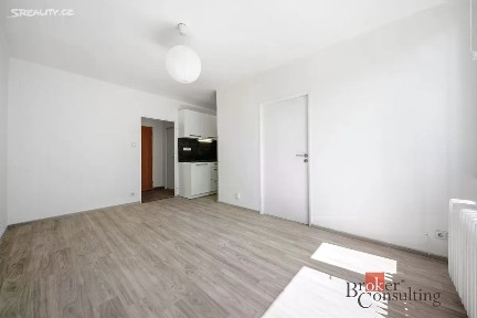Pronájem bytu 2+kk 32 m² Veverkova, Hradec Králové - Pražské Předměstí