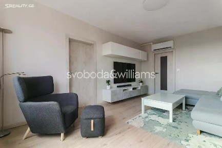 Prodej bytu 3+1 65 m² Česákova, Praha - Střížkov