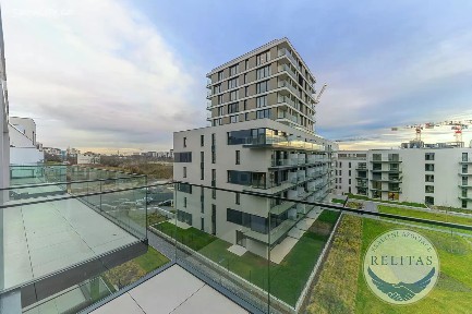 Pronájem bytu 1+kk 30 m² Malešická, Praha - Žižkov
