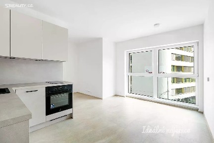 Pronájem bytu 1+kk 29 m² Plzeňská, Praha - Smíchov