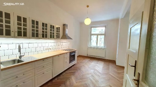 Pronájem bytu 3+1 100 m² Slezská, Praha - Vinohrady