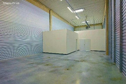 Pronájem skladového prostoru 205 m² Praha - Malešice