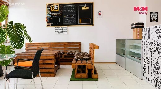 Pronájem obchodního prostoru 153 m²