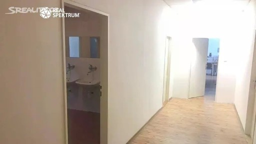 Pronájem kanceláře 436 m²