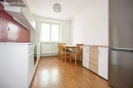 Pronájem bytu 2+1 64 m² 9. května, Rajhrad