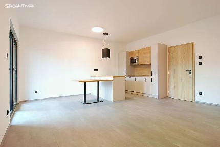 Pronájem bytu 1+kk 63 m² Komenského nám., Votice