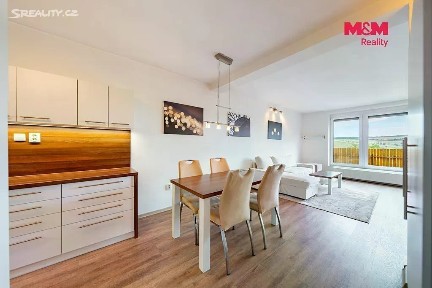 Prodej rodinného domu 250 m², pozemek 817 m²
