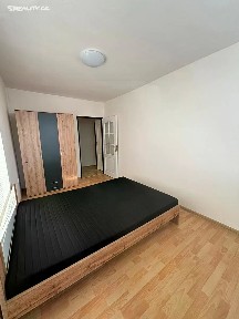 Pronájem bytu pokoje 18 m² nábřeží Závodu míru, Pardubice - Zelené Předměstí