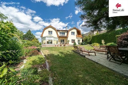 Prodej rodinného domu 195 m², pozemek 1151 m²