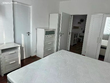 Pronájem bytu 2+1 55 m² Sládkova, Karlovy Vary