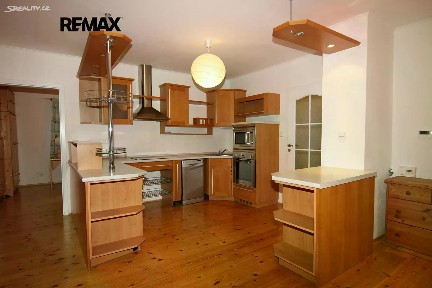Pronájem bytu 4+kk 90 m² 5. května, Karlovy Vary - Drahovice