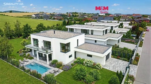 Prodej rodinného domu 233 m², pozemek 1329 m²