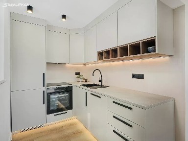 Prodej bytu 4+kk 71 m² Hekrova, Praha - Háje
