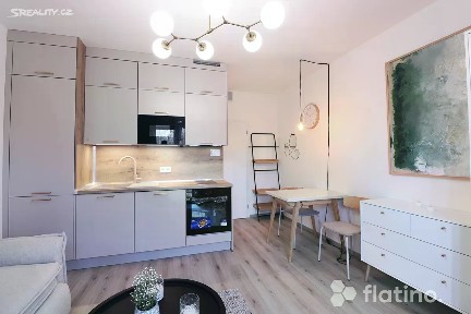V Kněžívce, Tuchoměřice