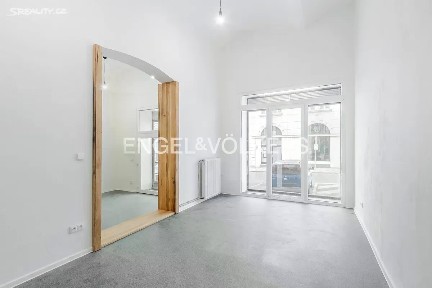 Pronájem obchodního prostoru 48 m² Staropramenná, Praha - Smíchov