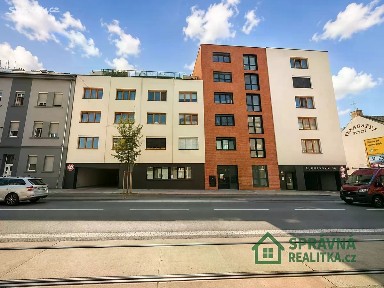 Pronájem bytu 1+kk 28 m² Slovanská, Plzeň - Východní Předměstí