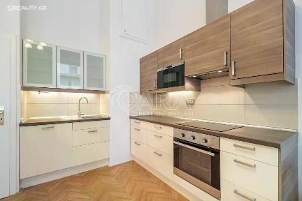 Pronájem bytu 3+kk 77 m² Hálkova, Praha - Nové Město