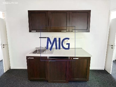 Pronájem kanceláře 364 m²