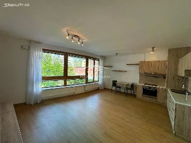 Prodej bytu 2+kk 57 m² Ocelářská, Praha - Libeň