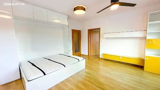 Prodej bytu 2+kk 51 m² Mantovská, Praha - Horní Měcholupy