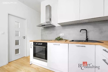 Prodej bytu 2+1 53 m² Klostermannova, Praha - Modřany
