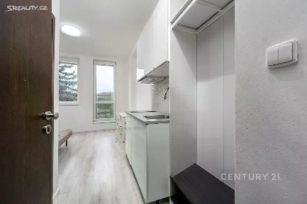 Pronájem bytu 1+kk 17 m² Poznaňská, Sázava