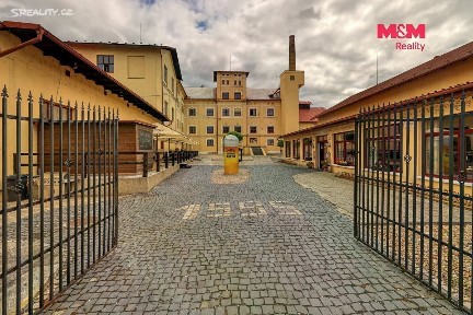 Prodej výrobní haly, prostoru 8700 m²