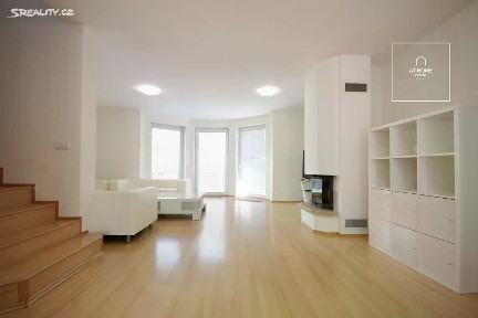 Pronájem rodinného domu 179 m², pozemek 760 m² Pod Valem II., Průhonice