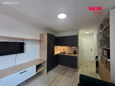 Prodej bytu 1+kk 19 m² Kubánské náměstí, Praha - Vršovice