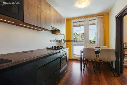 Prodej bytu 3+1 69 m² V jezírkách, Praha - Chodov