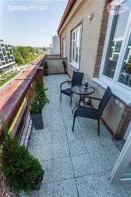 Pronájem bytu 2+kk 56 m² Pobřežní, Praha - Karlín