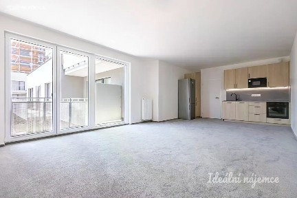 Pronájem bytu 1+kk 47 m² Gerstelova, Praha - Vysočany