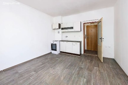 Pronájem bytu 1+kk 20 m² Revoluční, Plzeň - Lobzy