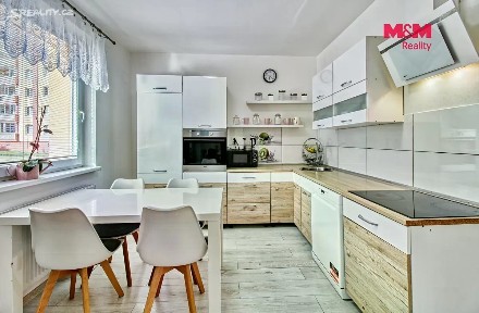 Prodej bytu 3+1 68 m² Tkalcovská, Jirkov