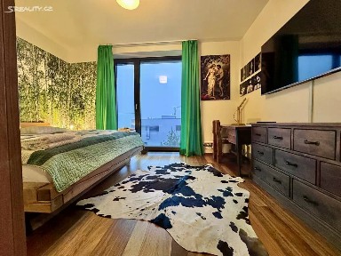 Pronájem bytu 2+kk 72 m² K Sídlišti, Praha - Nusle