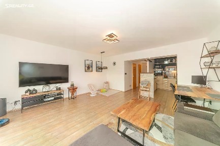 Prodej bytu 3+1 65 m² Pod Koupalištěm, Kosmonosy