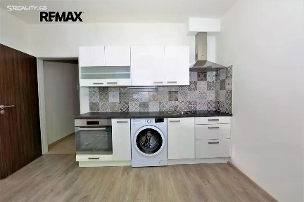 Pronájem bytu 1+kk 23 m² Technická, Plzeň - Jižní Předměstí