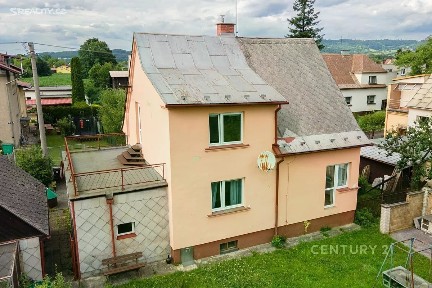 Prodej rodinného domu 141 m², pozemek 921 m²