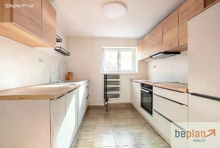 Prodej rodinného domu 300 m², pozemek 557 m²