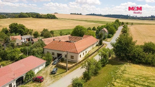 Prodej rodinného domu 189 m², pozemek 2183 m²