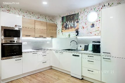 Prodej bytu 2+kk 75 m² Šumavská, Karlovy Vary