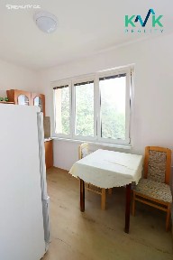 Pronájem bytu 2+1 53 m² Nádražní, Nová Role
