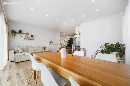 Prodej bytu 2+kk 70 m² Vyškov - Lhota
