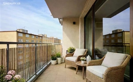 Prodej bytu 2+kk 83 m² Drahobejlova, Praha - Libeň