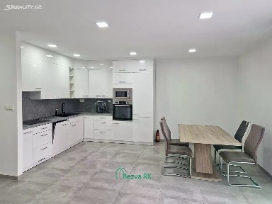 Pronájem bytu 2+kk 48 m² K Vodárnám, Karlík